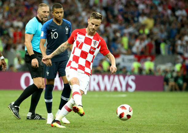 整个球队的 整个球队的